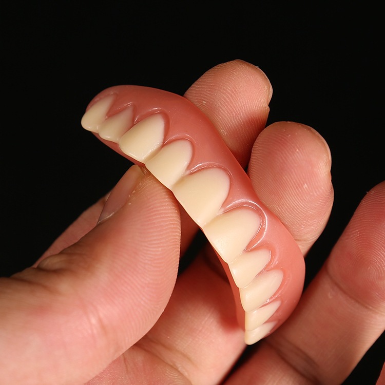 2pcs Silicone Fake teeth Cover Upper&lower False Tooth dental veneers