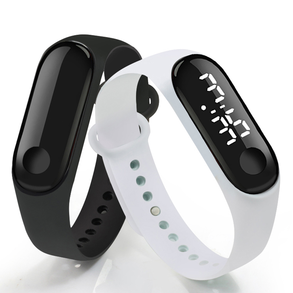 digital smartwatch with touch screen