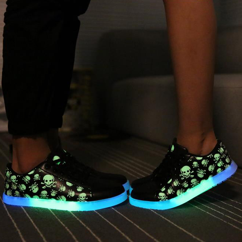 2016 Super Cool Skull Brand Glowing Shoes With Lights For Adults Luminous Fluorescent Shoes For Women