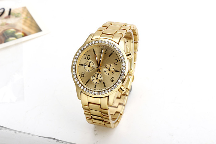 The new 2015 quartz watches gold rhinestone business watches luxury leisure fashion ms steel band watches