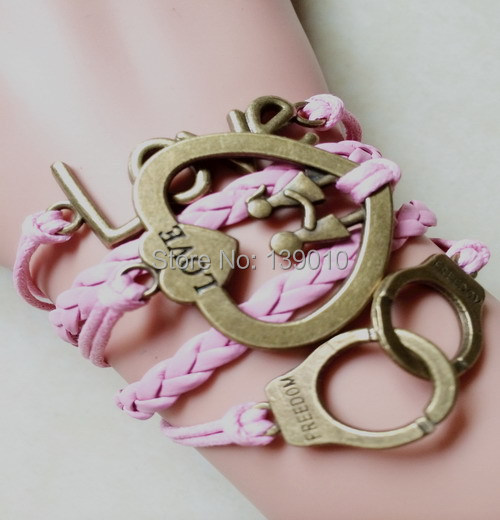 Браслет с брелоками 6pcs/! w/382
Браслет с брелоками 6pcs/! w/382