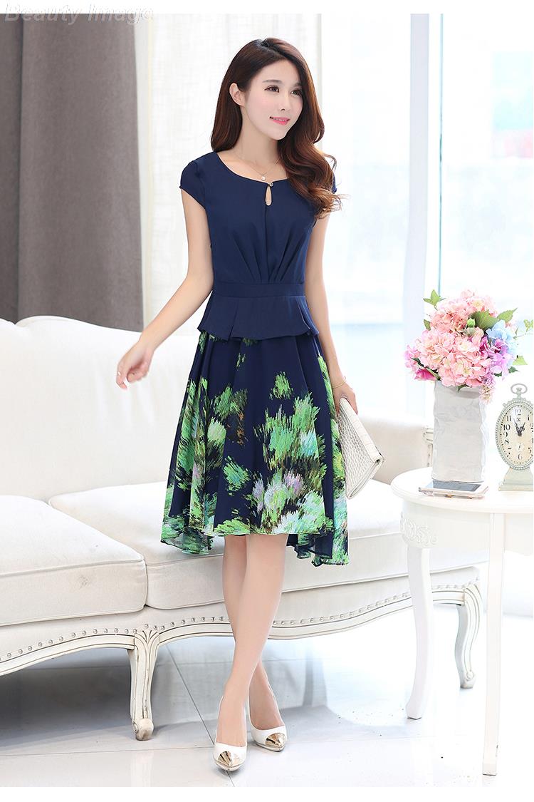 http://g02.a.alicdn.com/kf/HTB1.khkIFXXXXX8XXXXq6xXFXXXX/2015-New-Summer-Style-New-font-b-Dresses-b-font-Middle-aged-Print-font-b-Chiffon.jpg