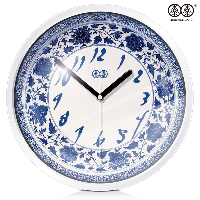 Artistic creative wall clock chinese style blue and white porcelain