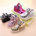 2016 new children s shoes flash shoes Boys and girls cartoon between hollow out han edition