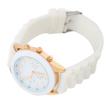 2015 fashion Geneva Silicone quartz watch women Jelly Sport wristwatch Woman dress brand watches 11colors casual
