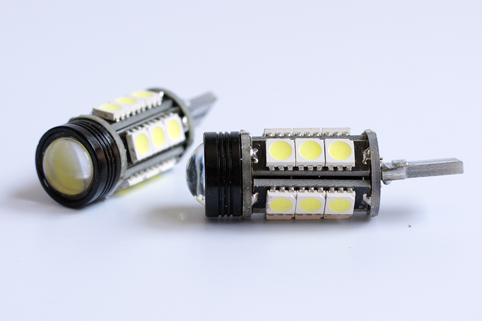 2 .      W16W T15 5050 15 SMD Canbus      