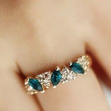 2015 New Arrival Luxury Green Crystal Wedding Ring Fashion Woman Jewelry Fine Rings