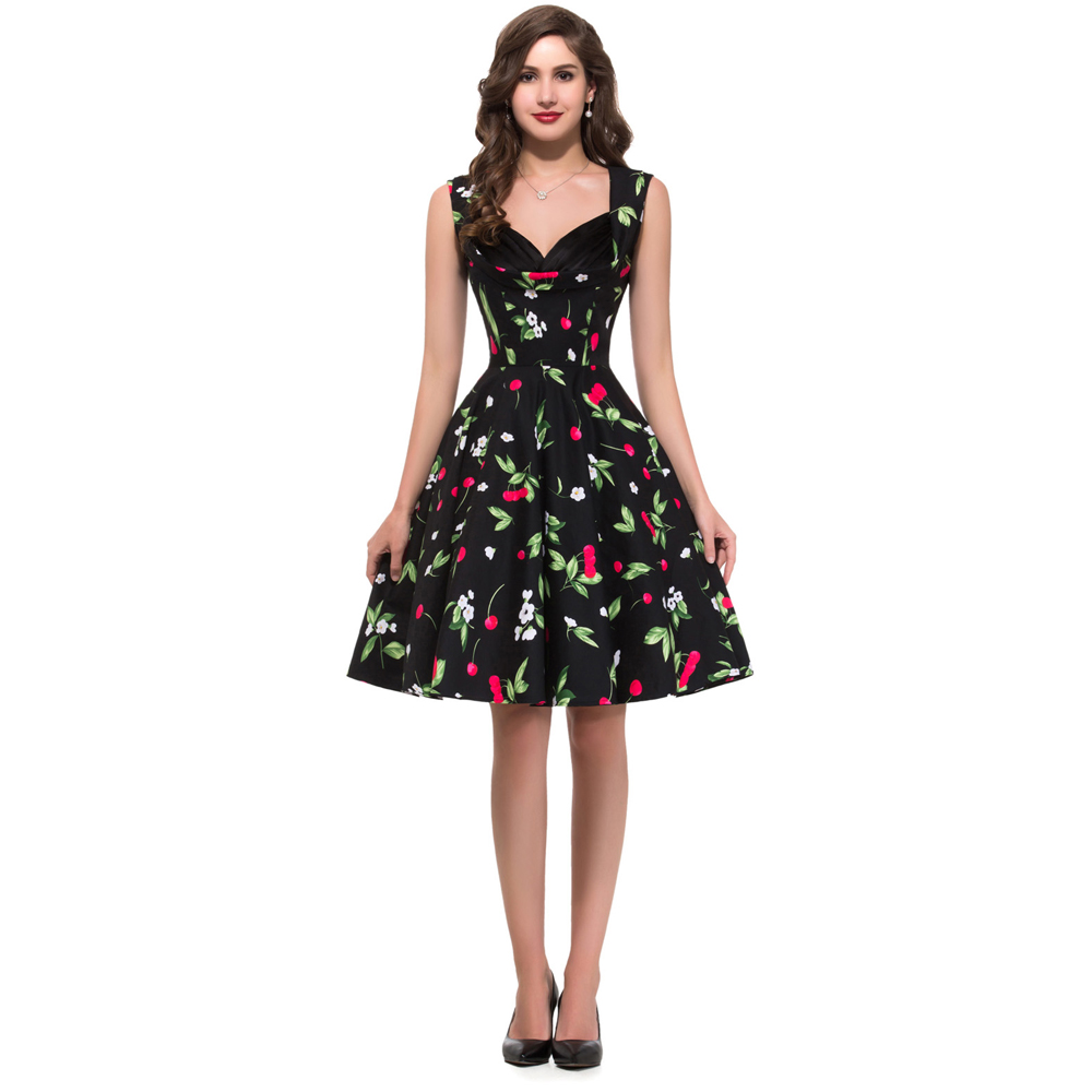 Cotton dresses for women over 50 Cotton dresses are always summer staples and perfect for any warm-weather occasion. The soft fabric is durable but feminine, and ideal for an easy, breezy look. Go for a bold geometric print for a day at the park or a music festival.