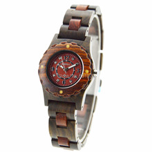 2013 respetuoso del medio ambiente nueva moda buena venta de reloj de madera para la señora resistente al agua reloj de madera para la señora