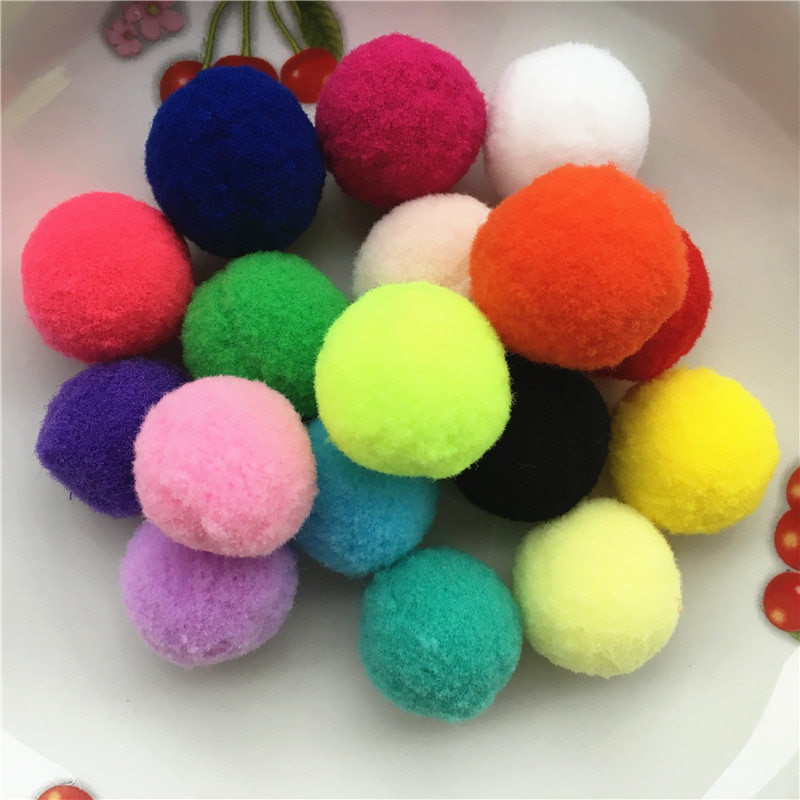 מוצר 50pcs approx 27 30mm multi color pompom fur craft diy soft pom poms wedding decoration מוצר 50pcs approx 27 30mm multi color pompom fur craft diy soft pom poms wedding decoration