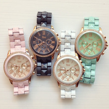 Belleza cristal bisel Geneva platinum cuarzo reloj de vestir relojes para mujeres moda montre