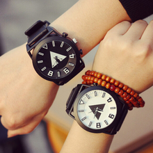 2015 new Harajuku style Personalized sports watches Women Silicone Watch Male fashion sports watch High quality