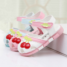 Hot 2016 New children’s sandals summer Fashion baby shoes cute cherry girl princess baotou antiskid beach shoes child shoes A090