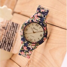 New Luxury Flowers Printed Geneva Watch Fashion Women Casual Quartz Watch Elegant Popular Ladies Dress Wristwatch Relojes Clock