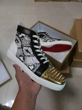 2015 New Spring Autumn Men s womens Fashion Casual Shoes Gray serpentine Toe golden spike Red