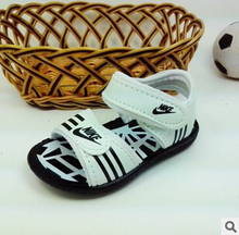 Baby sandals in the summer of 2015 children PU hollow out sandals soft bottom beach shoes