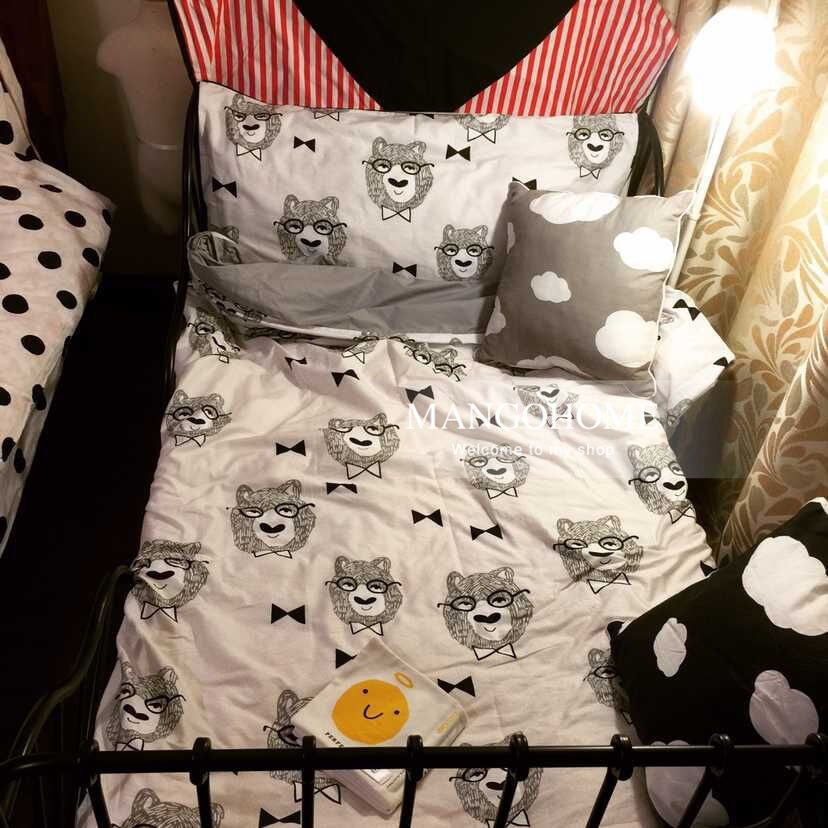 4pcs-set-Cotton-Baby-crib-bedding-set-with-Quilt-Cover-Bed-Sheet-Pillowcase-Cute-Cartoon-Cat-Glasses-Pattern-for-girl-boy-5.jpg