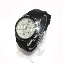 Nuevos hombres de moda relojes deportivos marca de lujo reloj de cuarzo A26C correa de caucho casual relojes relojes militares envío gratis