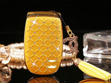 Unlocked Luxury Diamond Cell Phone W11 Fashion Mini Flip Girl Phone with Music LED Light Great