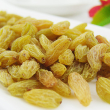 Xinjiang candied fruit dried seedless raisins taste sweet fragrance rich in iron and calcium pure natural