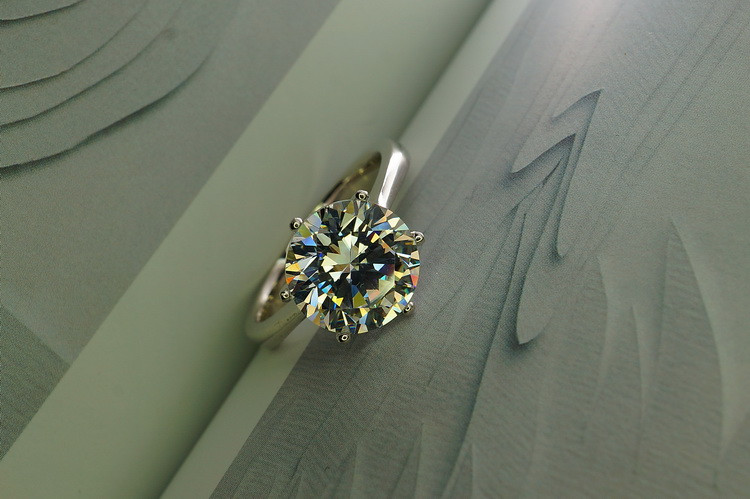 Luxury 4 Carat NSCD Synthetic Simulated <font><b>Diamond</b></font> <font><b>Ring</b></font> for Women 925 Sterling Silver Engagement <font><b>Rings</b></font> Sona <font><b>Diamond</b></font> Wedding <font><b>Ring</b></font> Luxury 4 Carat NSCD Synthetic Simulated <font><b>Diamond</b></font> <font><b>Ring</b></font> for Women 925 Sterling Silver Engagement <font><b>Rings</b></font> Sona <font><b>Diamond</b></font> Wedding <font><b>Ring</b></font>