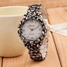 Brand Women Watch 2015 Fashion Casual Plastic Flower Geneva Quartz Watch Elegant Popular Women Wristwatch Relogio