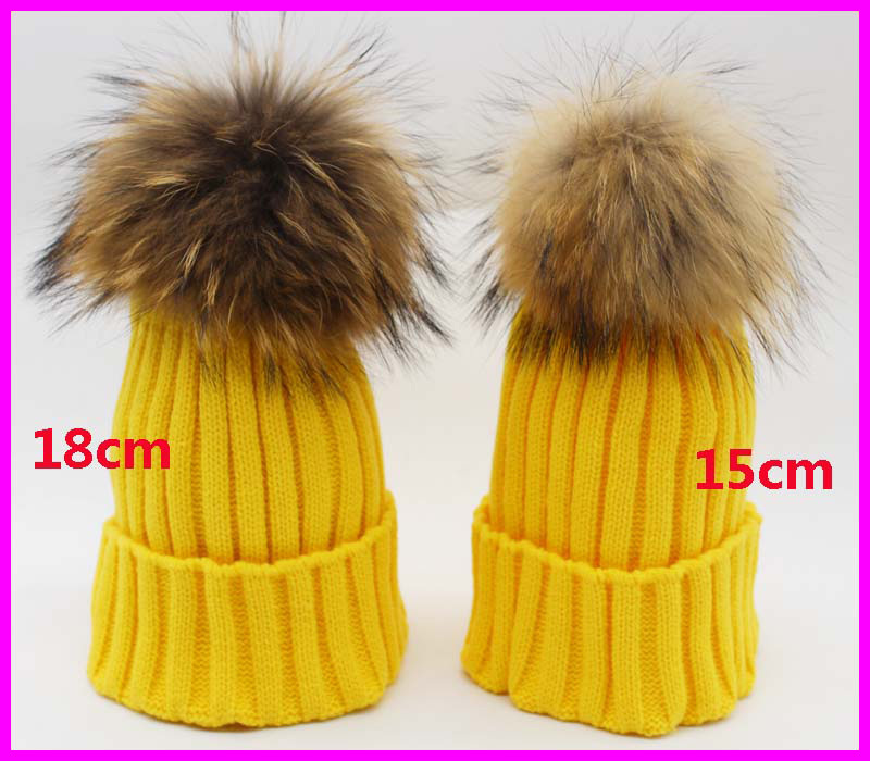 Fashion Women's Winter Knitted Fur Beanie Hats Crochet With 18cm Real Raccoon Fur Pompoms Caps Ear Protect Winter Causal Hats