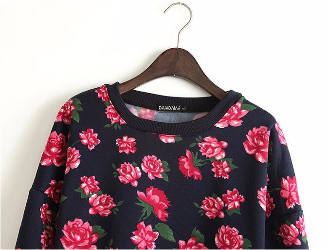 New autumn winter 2015 women\'s o-neck T-shirt with red flowers printed velvet hedging sweatershirts branded free shipping (4)