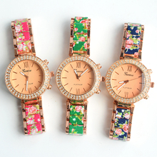 2015 la nueva alta calidad de acero relojes moda flores oro para mujer ver varios colores diamond luxury mujeres reloj de cuarzo relojes