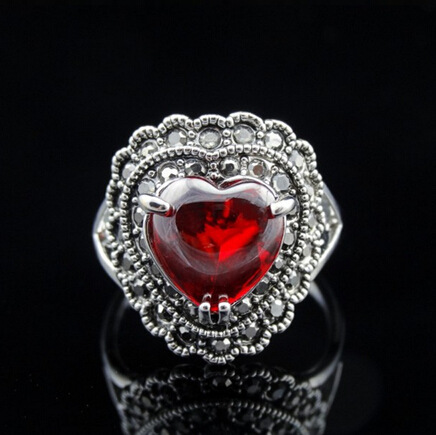 Wagner accessories retro classic heart shaped Ruby Diamond Ring Silver Alloy imitation female factory wholesale