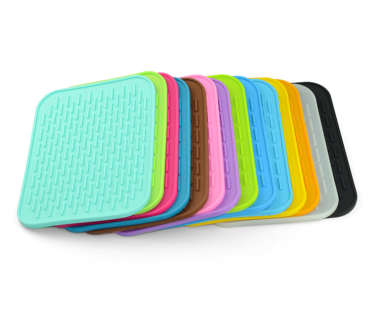 Description Picture 4 of itemSilicone Pot Holder trivet Mat jar Opener, spoon Rest Garlic Peeler, Non Slip, durable, dishwasher Safe, heat Resistant Hot Pads