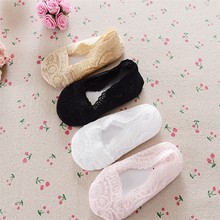 The new children’s invisible shallow mouth no trace short boat socks off with hollow LACE SLIP silicone soles