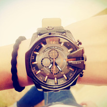 Relojes de marcación grande del reloj de cuarzo correa de calidad productos mujeres del reloj hombres y mujeres de moda envío gratis