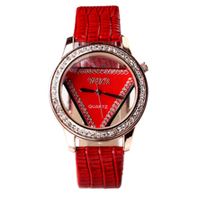 Ladies diamante oro reloj de cuarzo mujeres moda Casual relojes de cuero del vestido transparente triángulo reloj relojes mujer