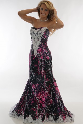 lady camo bridal