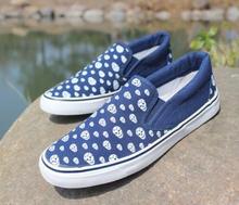 2015 spring and summer sets of foot men s casual flat bottom canvas shoes couple shoes