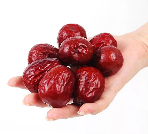 Devastating Chinese jujube high quality red dates dried fruit green natural food 500 grams bag free