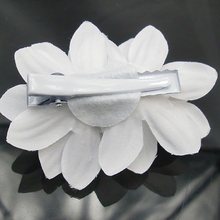 Elegant Crystal White Flower Bride Barrettes Hair Accessory Wedding Veil Bridal Veil Wedding Accessories Brides Hair