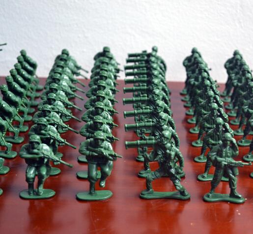 100pcs/set World War II Simulation Battlefield Soldier Figures, Plastic Soldier Model Figure Toys Free Shipping