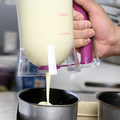 900ml Plastic 1PC Baking Tool Pancake Batter Dispenser Cake Dispenser Funnel batter Cream Tool ough Cupcake