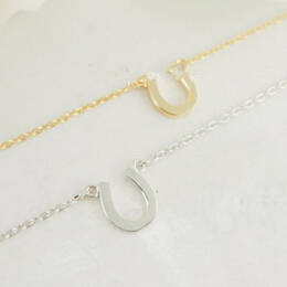 2015 Classic Designs Gold Silver Stainless Steel Minimalist Jewlery Luck Tiny Horseshoe Pendants Necklaces For Women