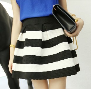 horizontal line skirt