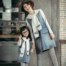 Matching Family Clothes 2016 Cotton Tee+Jeans Dress+Scarf Mother Daughter Outfits Preppy Style 3pcs Set Garment mae e filha