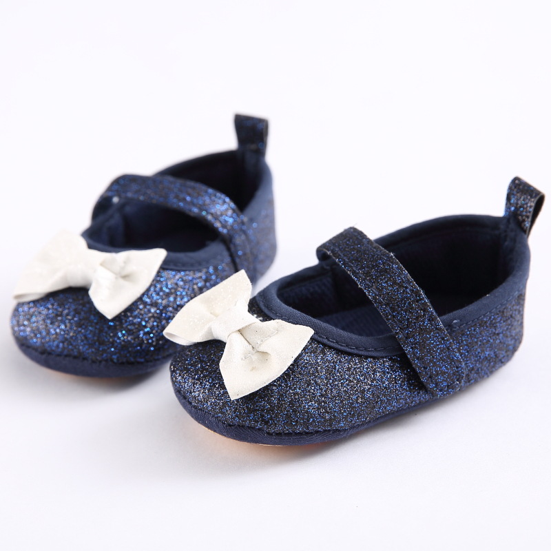 También te puede interesar Lu Lulu Apache Suede - Botas Niña. Regatta - Chaqueta impermeable y cortavientos (aislamiento Thermoguard) modelo Dover B00EDILGAI.