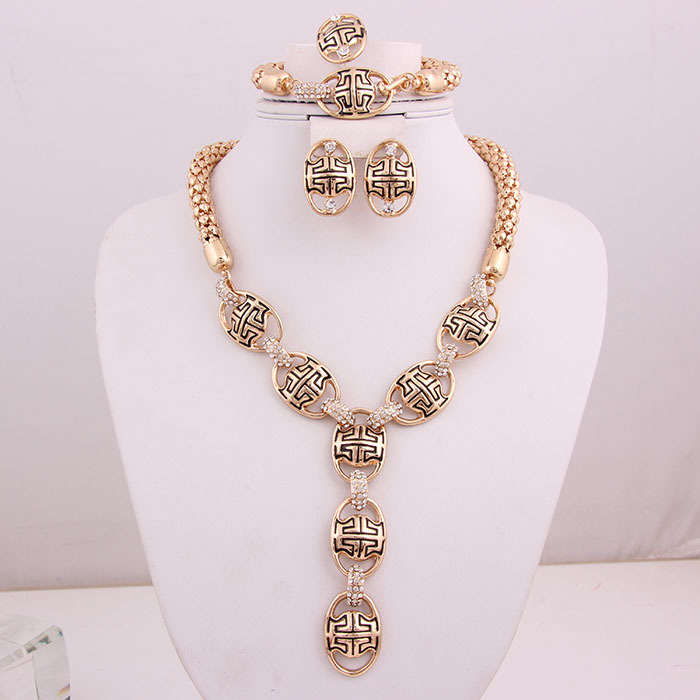 http://g02.a.alicdn.com/kf/HTB1DVNzIFXXXXaOXFXXq6xXFXXXp/Vintage-18K-font-b-Gold-b-font-Plated-Chunky-Crystal-Necklace-Dubai-Bridal-font-b-African.jpg