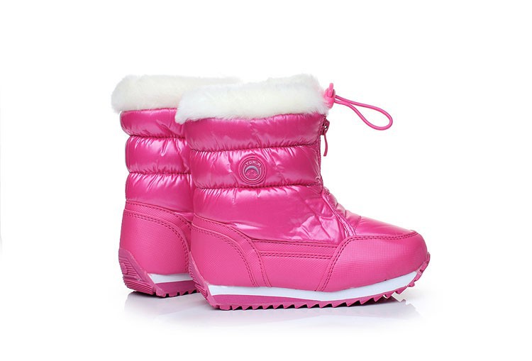 fashion snow boots girl