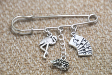 12pcs Alice in Wonderland Flamingo croquet kilt pin brooch (38mm)