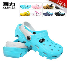Warrior 2016 new summer lady’s summer clogs beach sandals slippers for men women EVA garden shoes breathable hole shoes