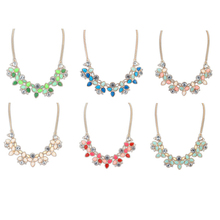 2014 New Colorful Spring Fashion Leaf Rhinestone Elegant Favorite Short Women Collar Necklace Wholesale