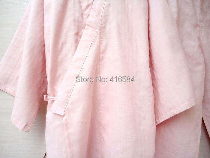 light pink kimono detail.jpg